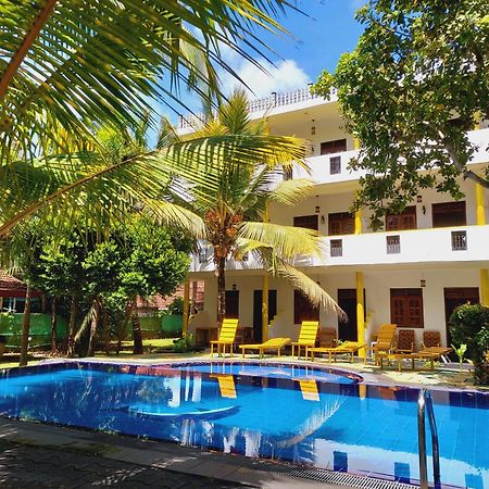 A One Calm Palace Mirissa Exterior foto