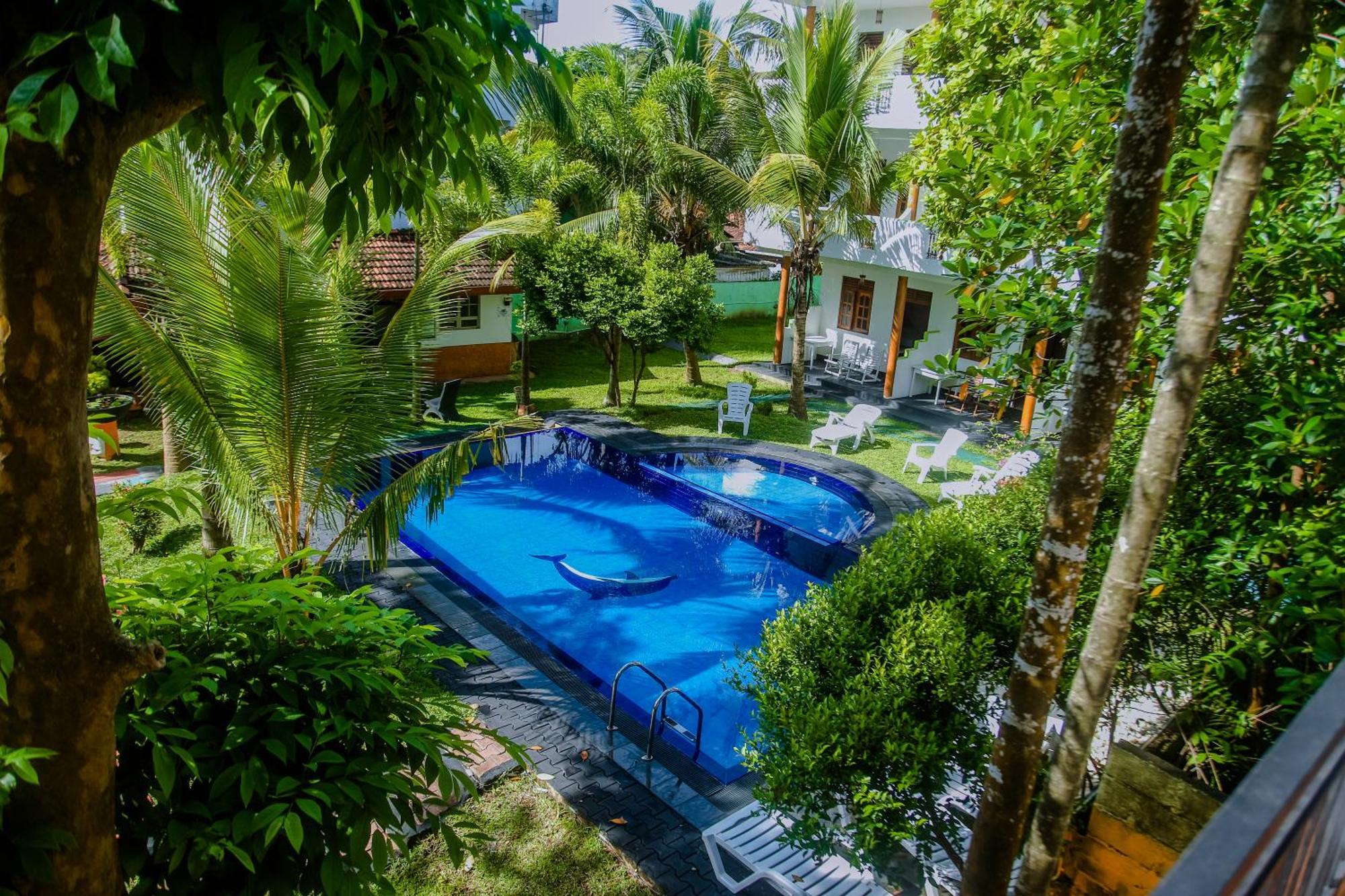 A One Calm Palace Mirissa Exterior foto